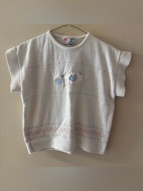 Vintage White Short-Sleeve Top with Blue & Pink Floral Detail